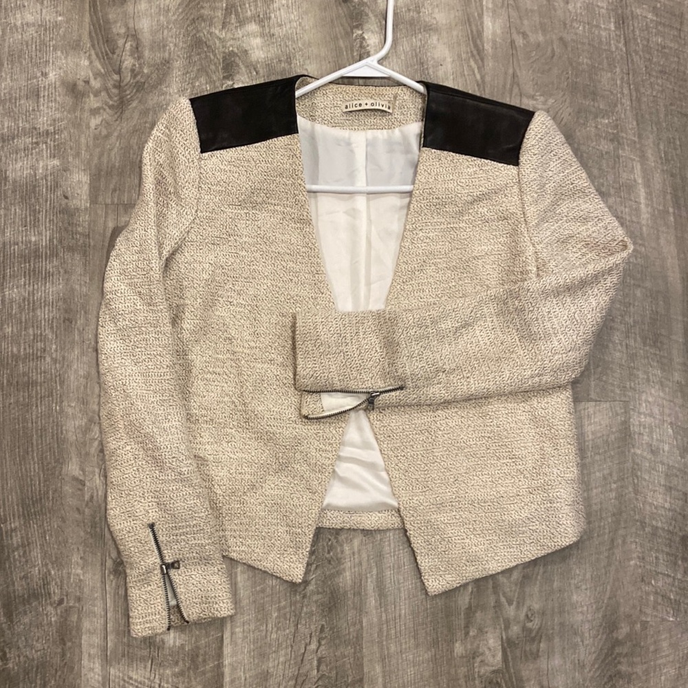Alice + Olivia Idris Cream Blazer with Leather Shoulders Size Small